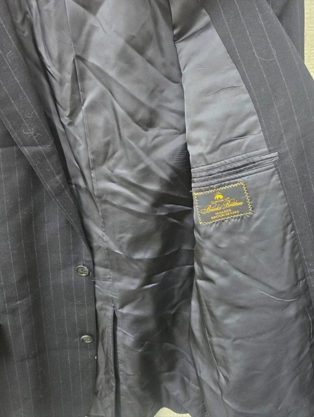Brooks Brothers Brooksease Mens Pinstripe Wool Suit Set Size 42R / 38x30